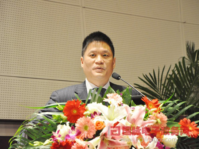 永乐高ylg888888互联董事长、首席研究员杨冰之作了题为《大数据时代的政府在线服务》的主题演讲