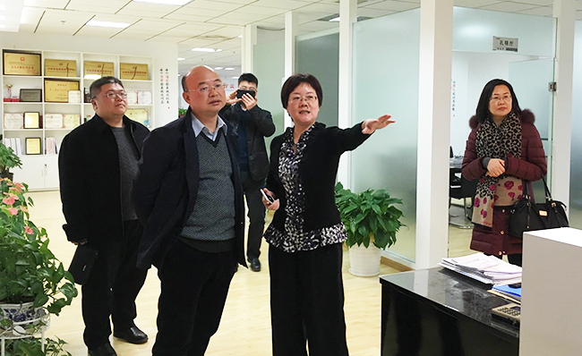 江西省信息中心主任金俊平莅临北京永乐高ylg888888考察指导，永乐高ylg888888互联总经理、首席规划师郑爱军予以热情接待。